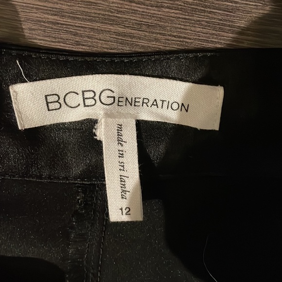 BCBG black silky midi skirt - Picture 3 of 4